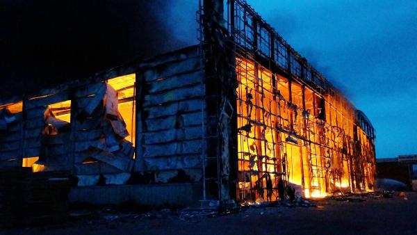 Kocaeli'de alevli kabus; 3 tesis yandı- YENİDEN