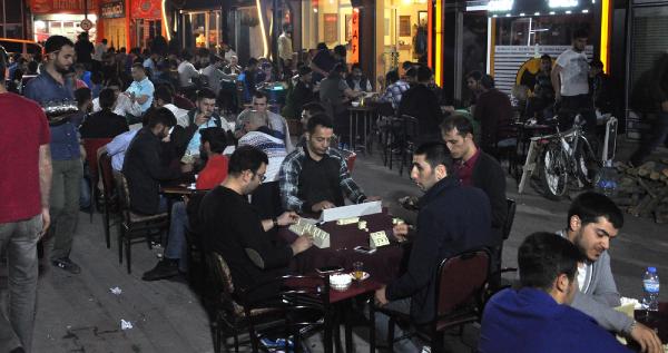 Ramazan'da kahveler doldu taştı