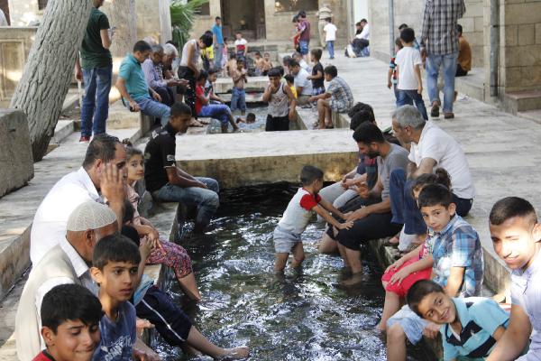 Şanlıurfa’da serinleme geleneği değişmedi