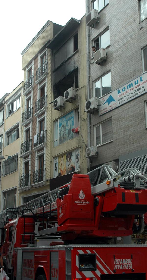 Fatih'te yangın paniği