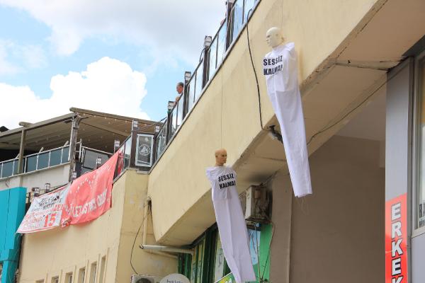 Bursa'da Ak Partili gençler, Mursi'ye idamı protesto etti