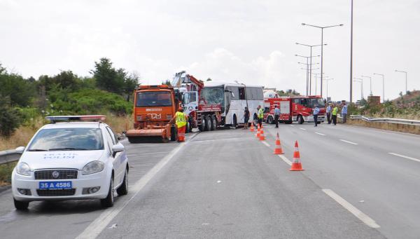 İki otobüs çarpıştı; 46 yaralı (2)- yeniden