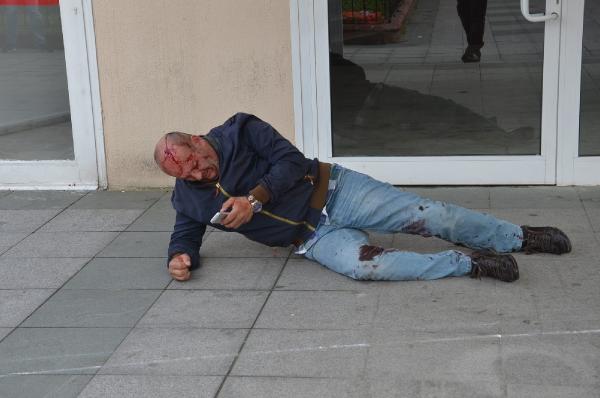 Şişli Evlendirme Dairesinin fotoğrafçısı, otoparkçıyı ayağından vurdu