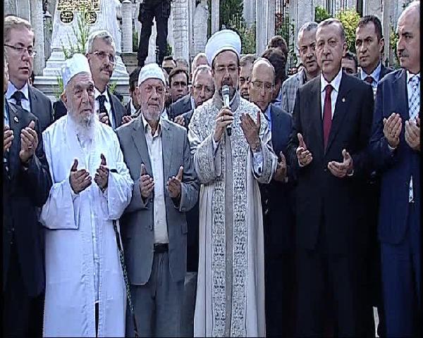 Cumhurbaşkanı Erdoğan Eyüp Sultan Türbesi'ni açtı