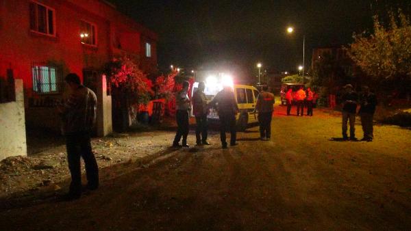 Boşanmak üzere olan kız kardeşinin eşyalarını almaya gitti, eniştesini vurdu