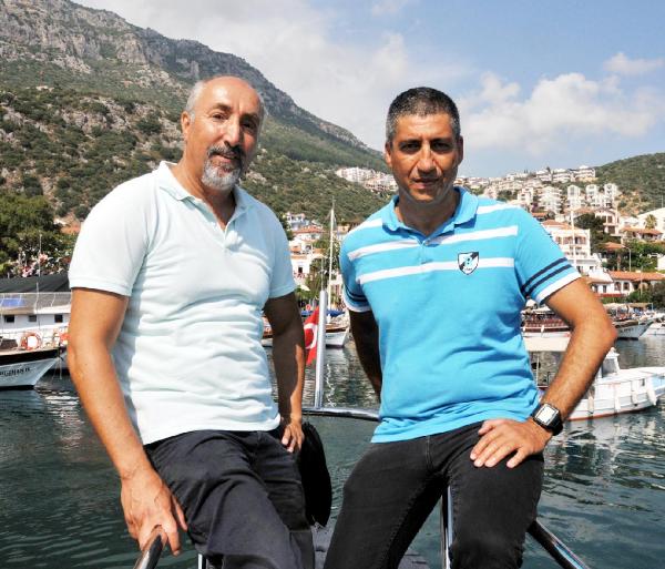 Manş Denizi'ni yüzüp geri dönecek