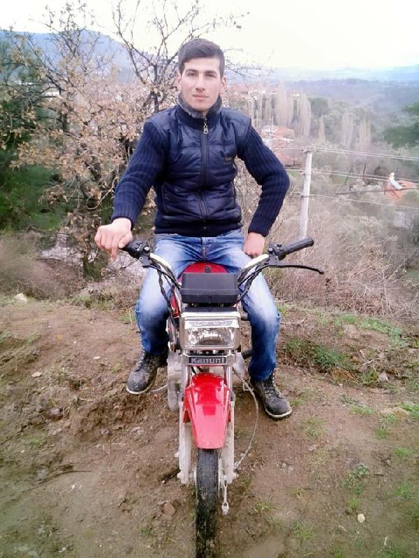 Kazada ölen motosikletli genç toprağa verildi