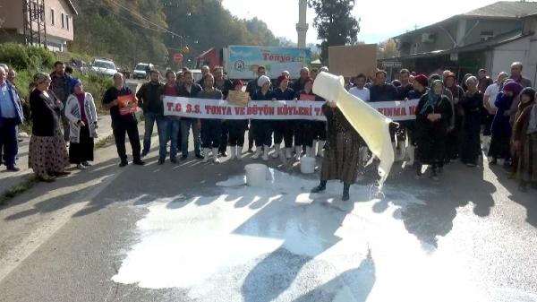 Süt üreticileri isyan etti: Yiyecek ekmeğimiz yok