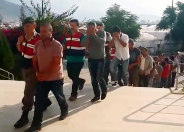 15 insan kaçakçısı yakalandı
