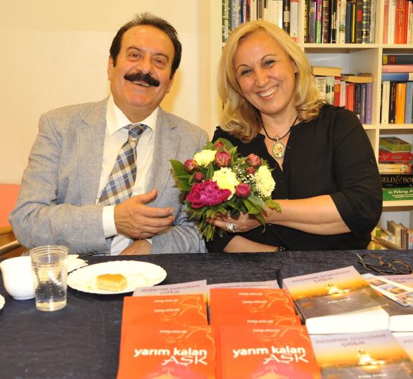 Hamburglu Türk yazarlar kitaplarını tanıttı