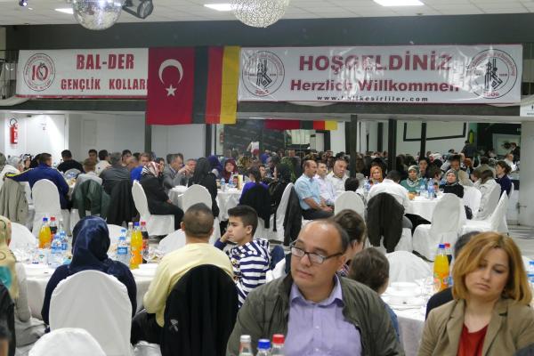 Balıkesirliler, Almanya’da iftarda buluştu