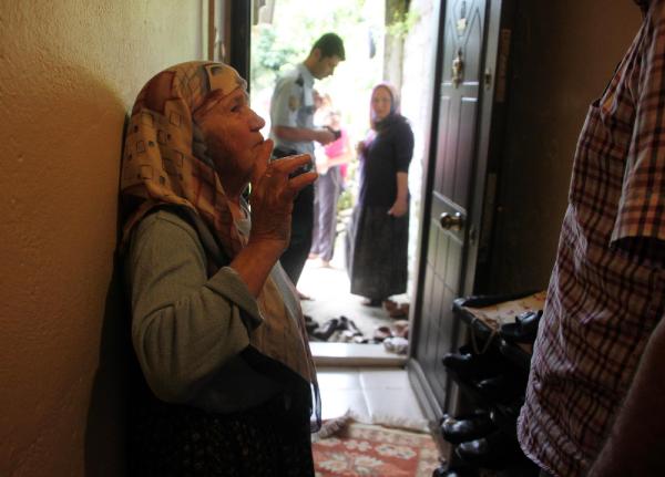 Maskeli saldırgandan engelli oğlunun sesi kurtardı