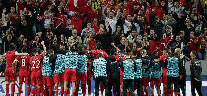 Türkiye-İsveç maçının biletleri tükendi