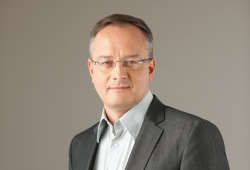 Bakan Çavuşoğlu'ndan otelcilere: Ruslar mutlaka tatil yapar, fiyat kırmayın