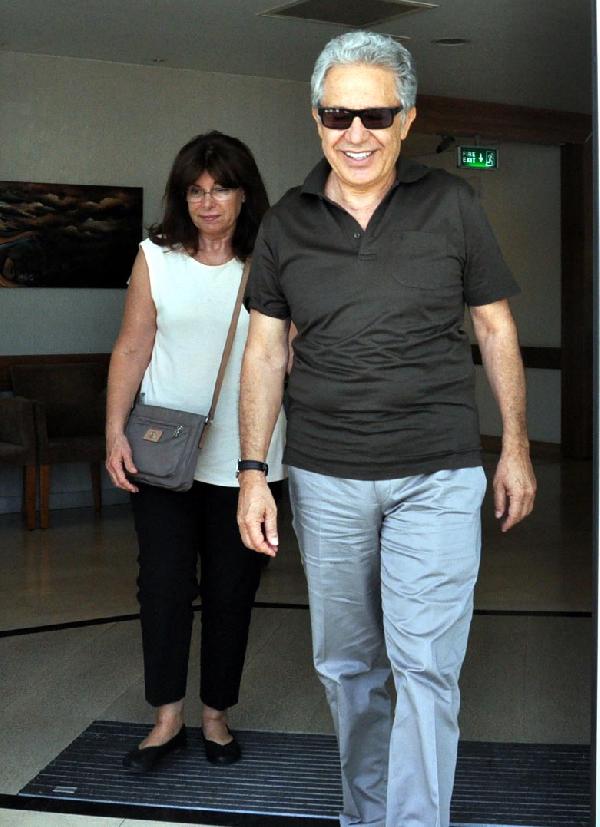 Zülfü Livaneli seçim sonuçlarından memnun