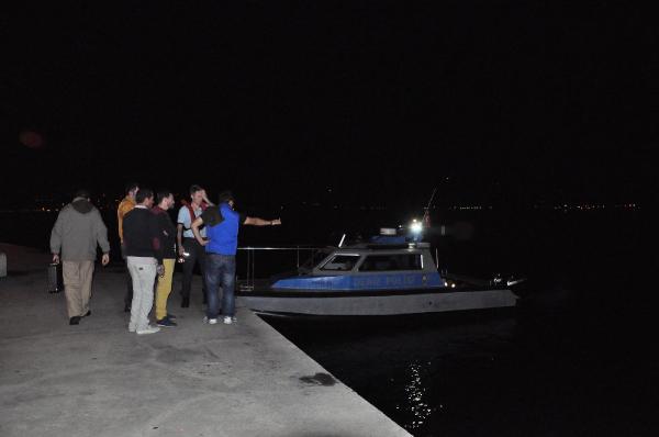 Tarabya Sahili'nde denize atlayan kişi kayboldu