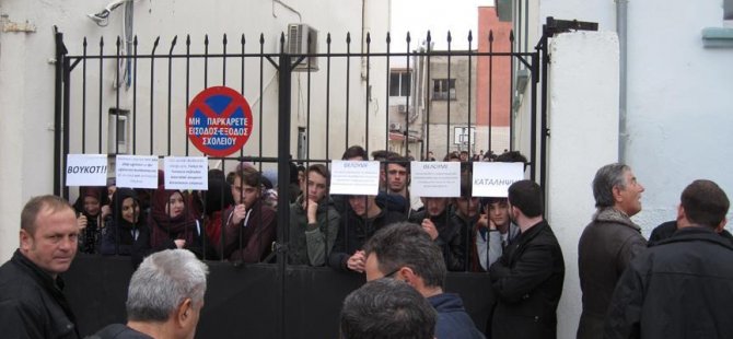 Batı Trakya'da Türkçe dersi protestosu
