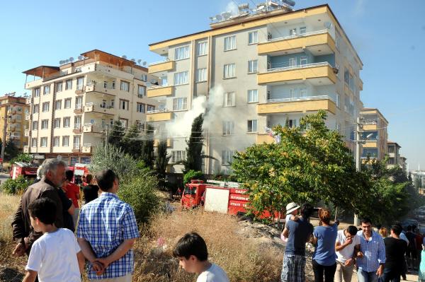 Evde çıkan yangın korkuttu