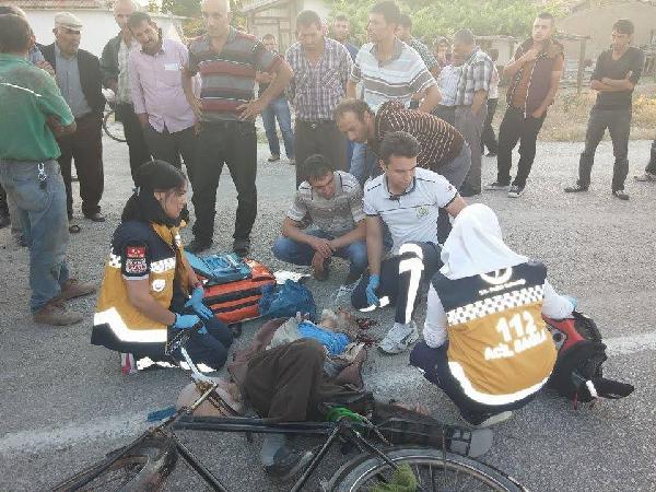 İftar için evine giden  yaşlı adam kamyonun altında kaldı