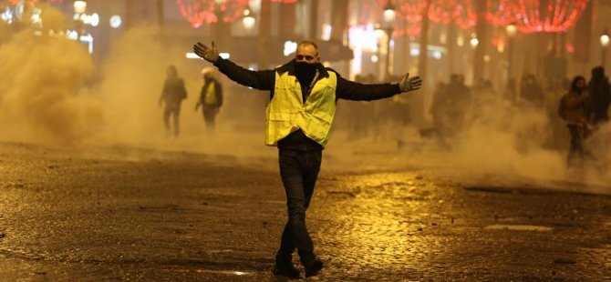 'Eylemciler Macron'un istifasını istiyor'