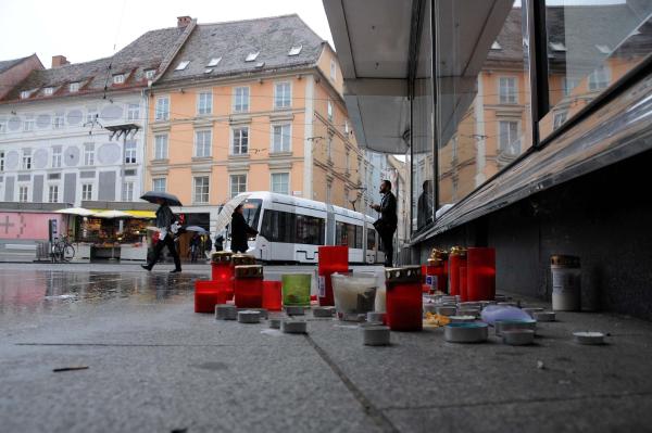 Graz’da trafik terörü kurbanı 3 kişi mumlarla anıldı
