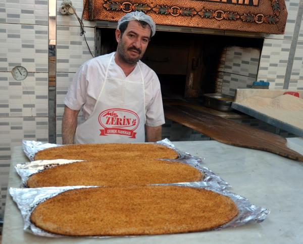 Kayseri'de iftar ve sahurluk tahinli pide