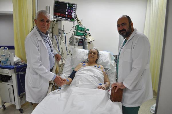 81 yaşındaki hastaya mitral kapakçık takıldı