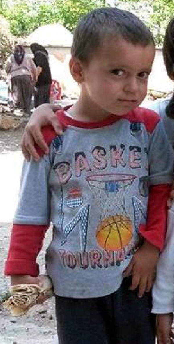 Traktörün altında kalan çocuk öldü
