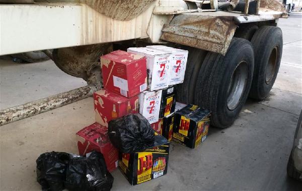 Habur’da kaçak içki ve sigara ele geçirildi