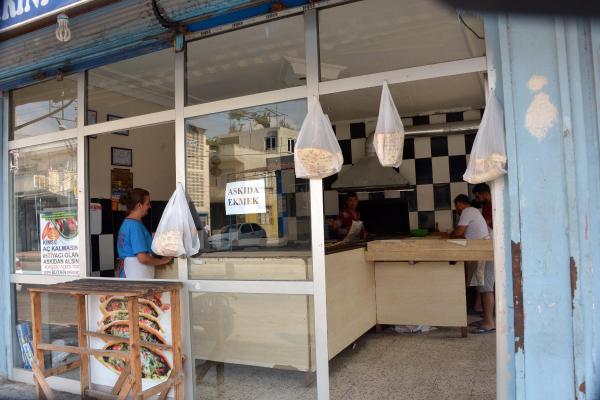 Ramazan geleneği yoksula askıda ekmek