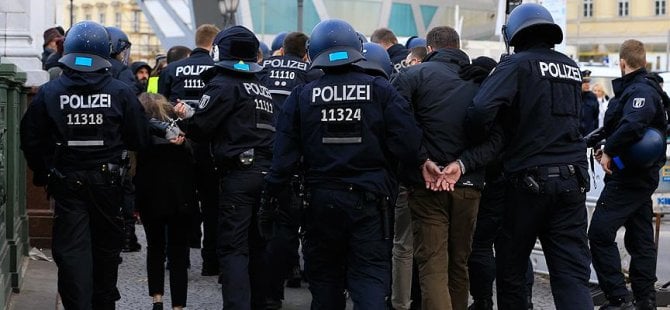 Almanya'da polise 'olağanüstü' yetki