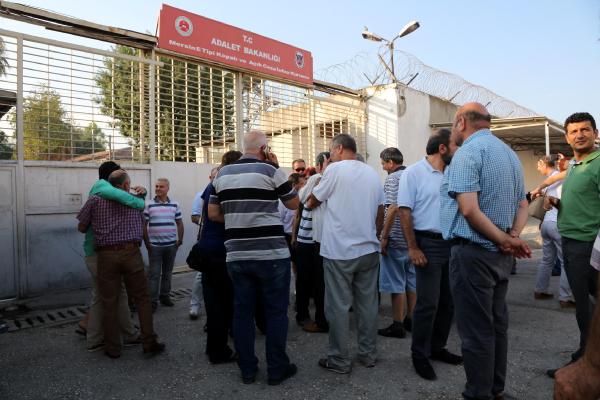 Mersin'de eski başkanın oğlu 500 bin lira kefaletle tahliye edildi (2)