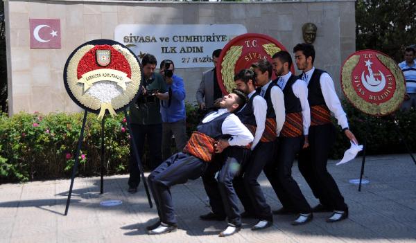 Atatürk'ün Sivas'a gelişinin 96'ncı yıl dönümü kutlandı