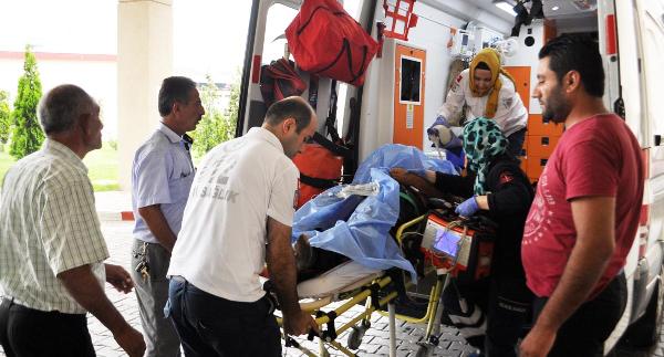 Üzerine yıldırım düşen tarım işçisi öldü