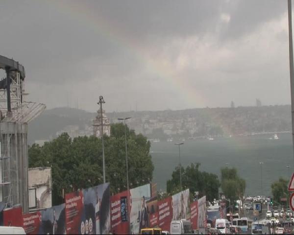 BOĞAZDA YAĞMUR SONRASI GÖKKUŞAĞI