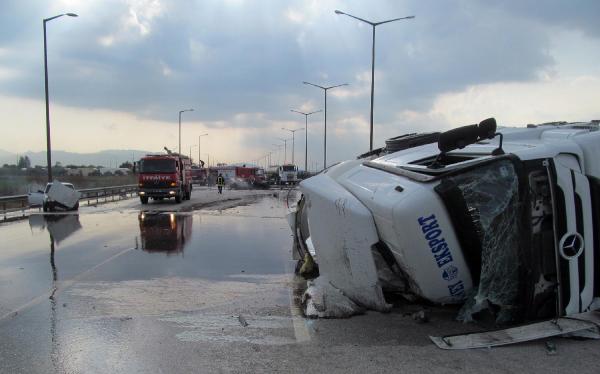 Adana'da trafik kazası: 5 yaralı