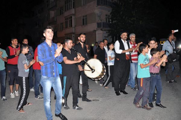 Elazığ'da sahur halayı