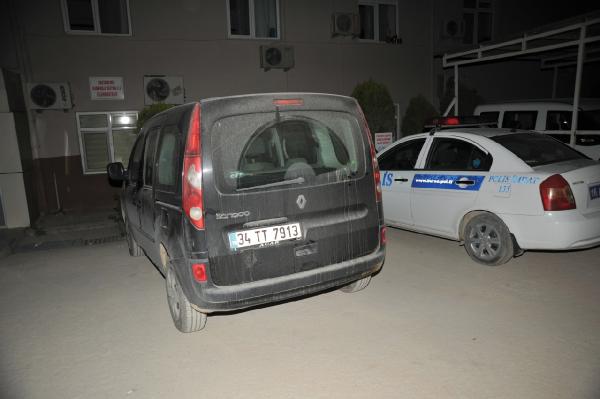 Bıçaklanan genç kendi kullandığı araçla hastaneye gitti