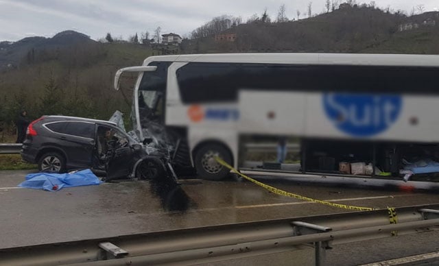 Ters yönde giden cip ölüm saçtı