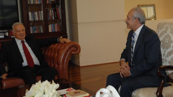 Dengir Mir Mehmet Fırat : Savaş konusunu geçici bir hükümet sırasında ele alınması doğru değil