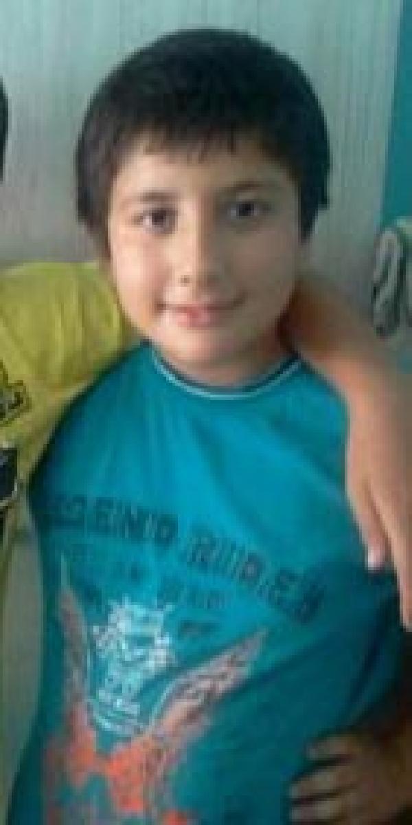 12 yaşındaki Ali, beyin tümörüne yenildi