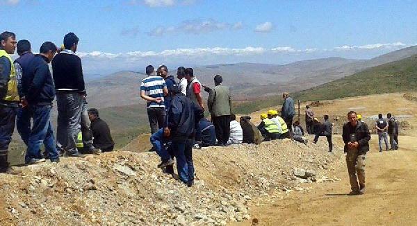Yahyalı'da köylülerden maden ocağı önünde eylem