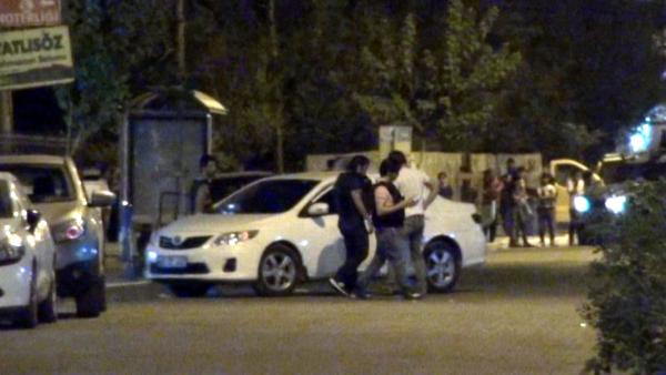 Cizre'de şüpheli araç polisi alarma geçirdi