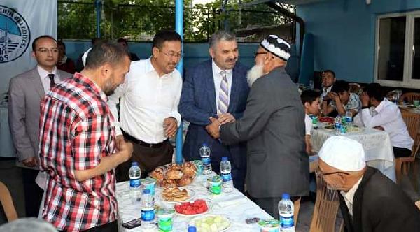 Kayseri’deki Doğu Türkistanlılar, iftarda buluştu