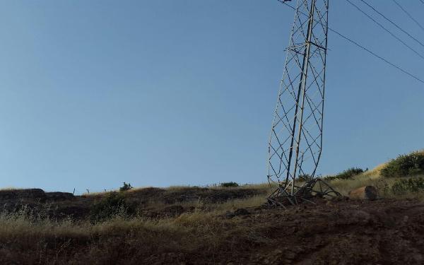 Manevra yapan tank, 50 metre  yuvarlandı, Diyarbakır'a 5 saat su verilemedi