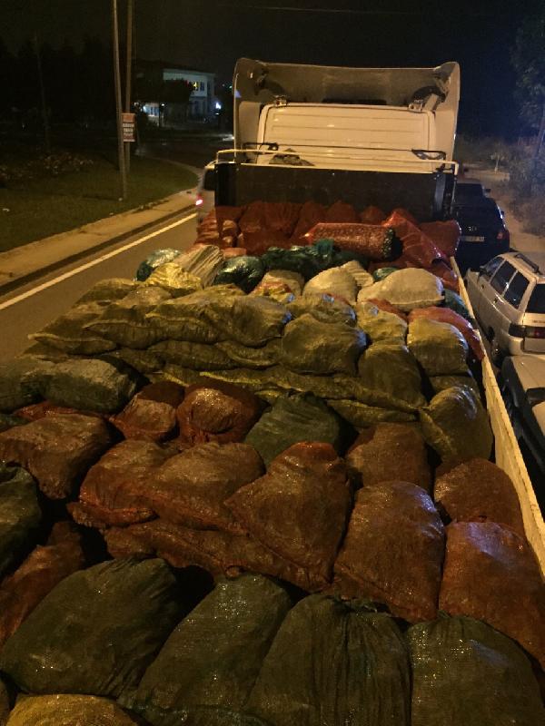 Bursa’da kaçak avlanan 10 ton midye ele geçirildi