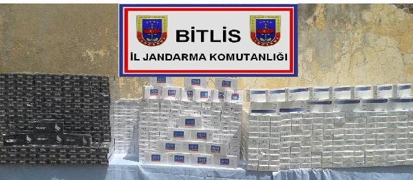 Jandarma 40 bin paket kaçak sigara ve sahte plaka ele geçirdi