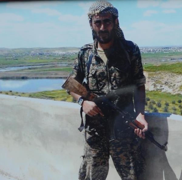 Kobani'deki IŞİD saldırısında ölen YPG'linin cenazesi İstanbul'da toprağa verildi