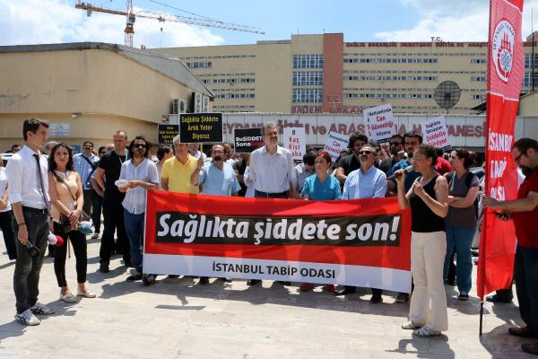 Hasteni önünde "Sağlıkta Şiddet" eylemi