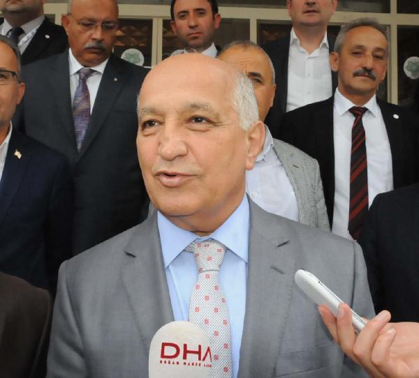 Kızılay Genel Başkanı Akar: 24 kampta mültecilere yardım ediyoruz